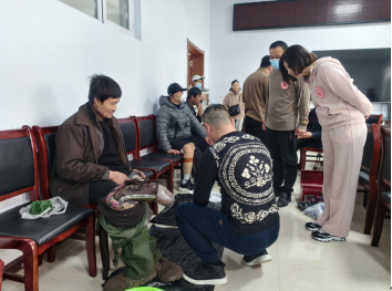 西丰县残联开展假肢适配活动.png